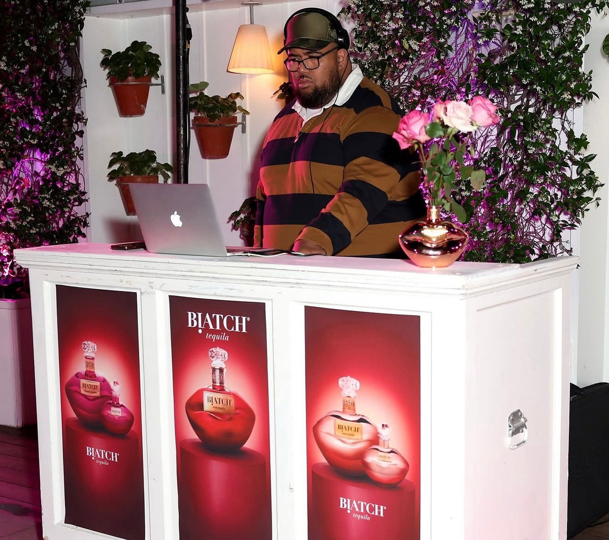 Wiggin' Out Premiere Party